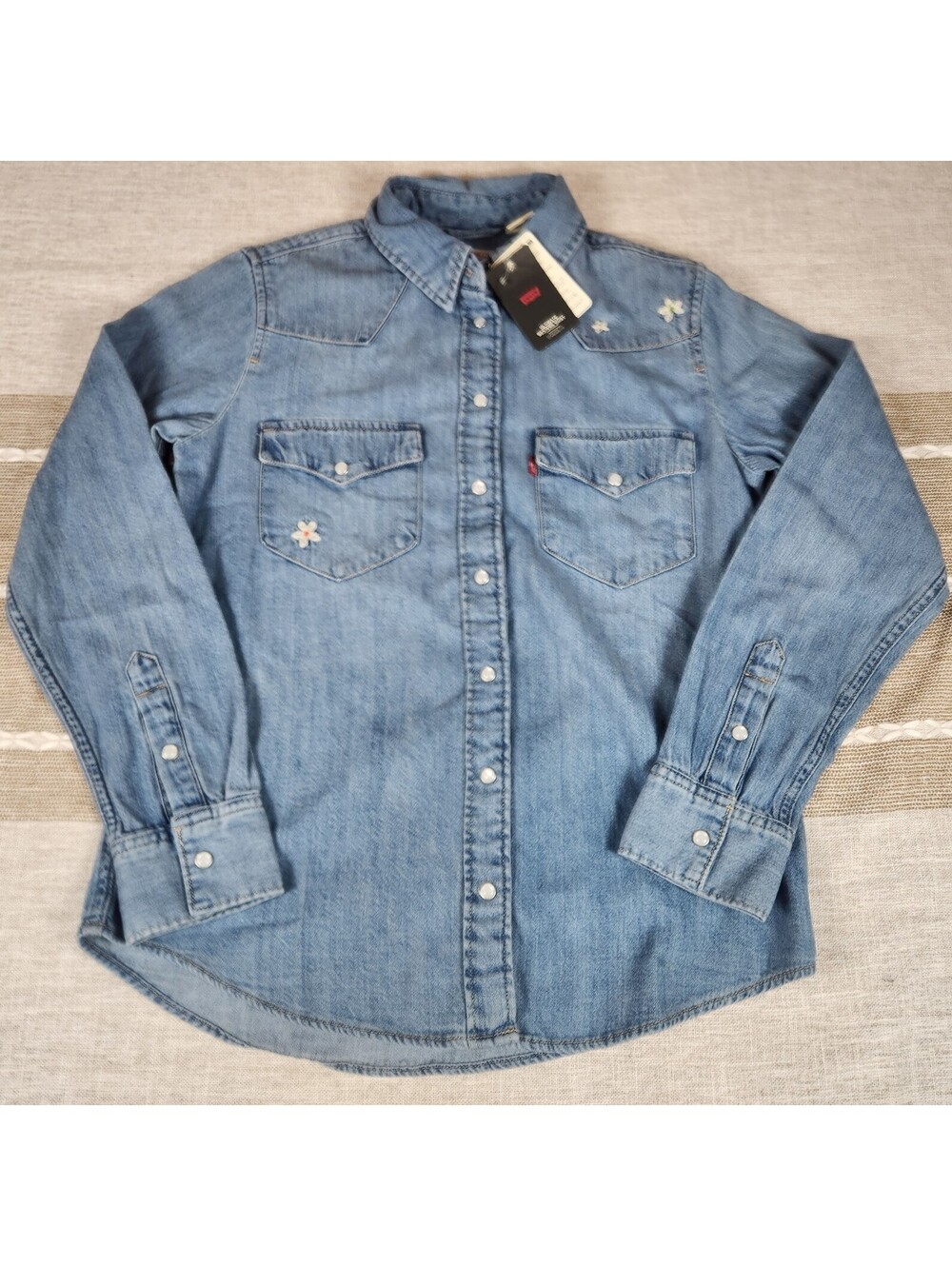 Levi's Women's Iconic Floral Western Pearl Snap Denim Shirt Size XS NWT